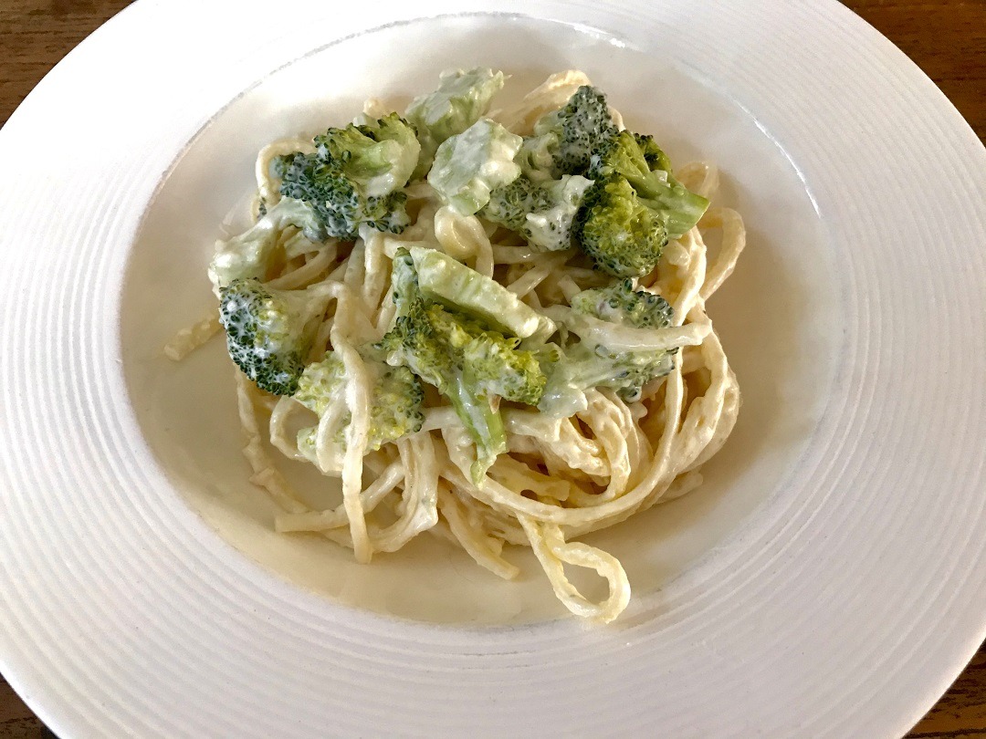Spaghetti met broccoli kaassaus