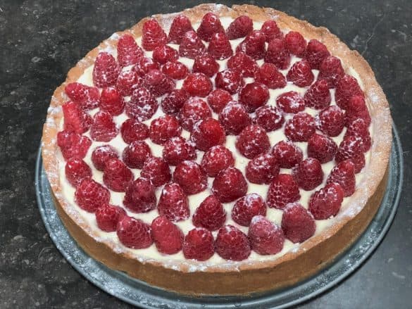 Frambozentaart met crème vulling