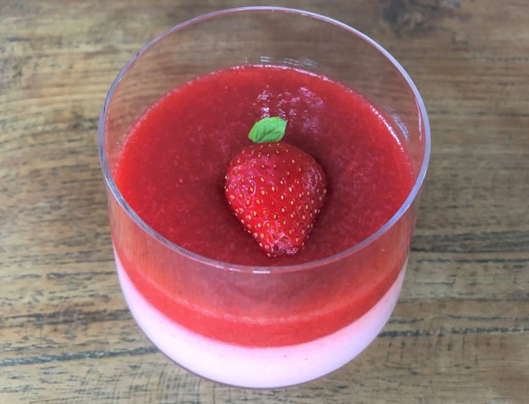 Aardbeienmousse